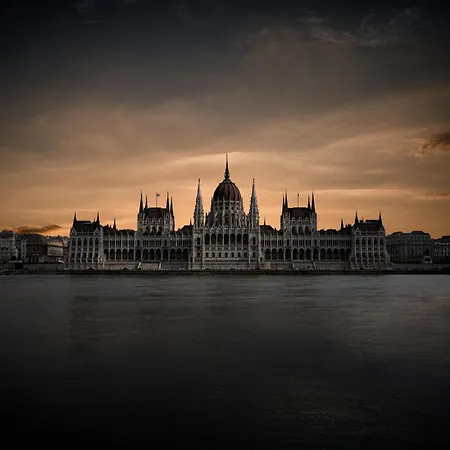 Kl35 - Boutique Apartments, Location By Bqa